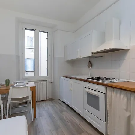 Appartement M1 M2 A Short Walk From The Subway