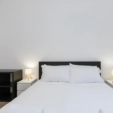 Apartment M1 M2 A Short Walk From The Subway