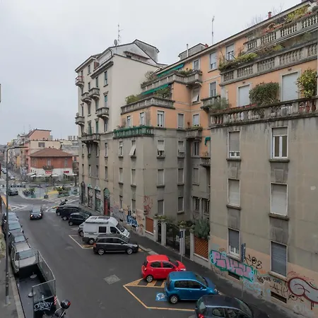 Apartment M1 M2 A Short Walk From The Subway *