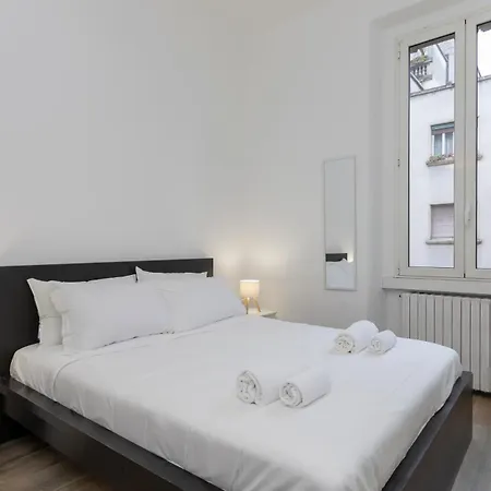 M1 M2 A Short Walk From The Subway Apartment